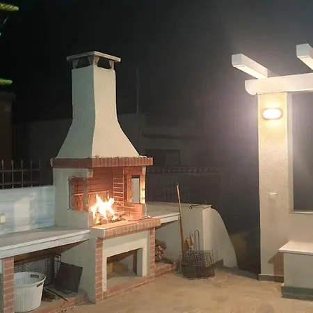 House With Sea View In Porto Heli, Fireplace And Garden Дом отдыха