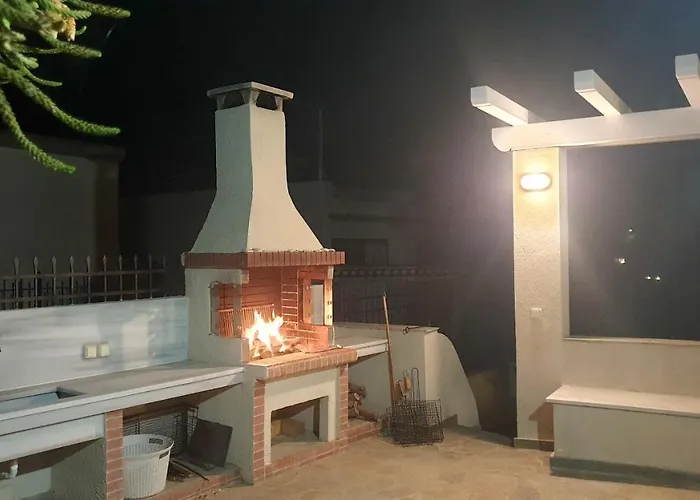 House With Sea View In Porto Heli, Fireplace And Garden Дом отдыха